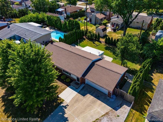 38031 Five Mile Road, Livonia, MI 48154
