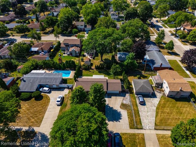 38031 Five Mile Road, Livonia, MI 48154