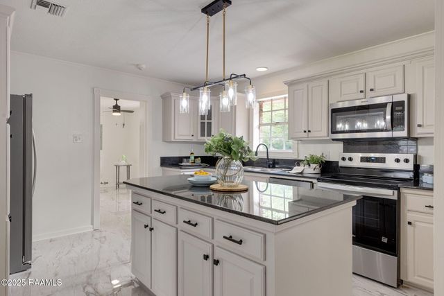 6720 N University Avenue, Carencro, LA 70520