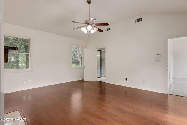 6720 N University Avenue, Carencro, LA 70520