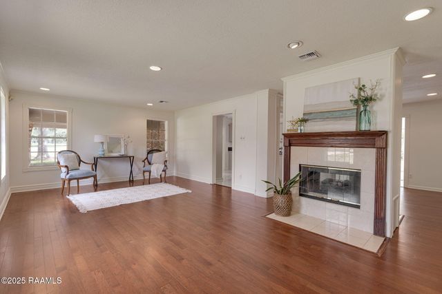 6720 N University Avenue, Carencro, LA 70520