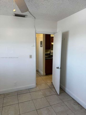 978 SW 10th Dr 21, Pompano Beach, FL 33060