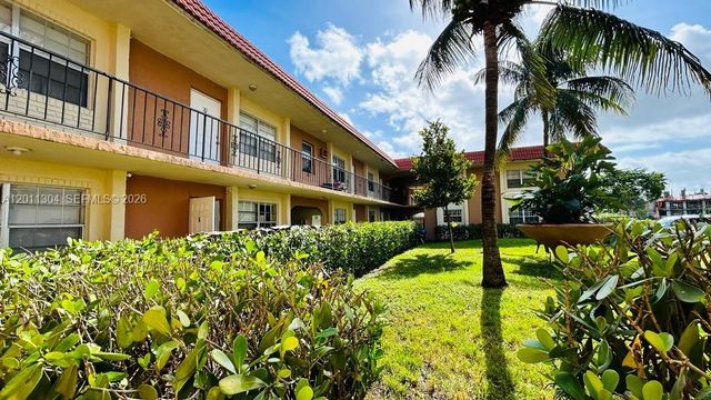 978 SW 10th Dr 21, Pompano Beach, FL 33060