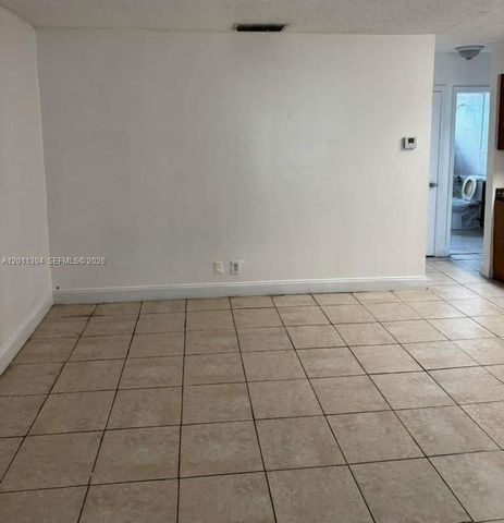 978 SW 10th Dr 21, Pompano Beach, FL 33060