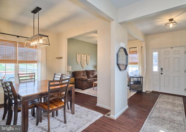 2232 SUNNYVALE DR, Pennsburg, PA 18073