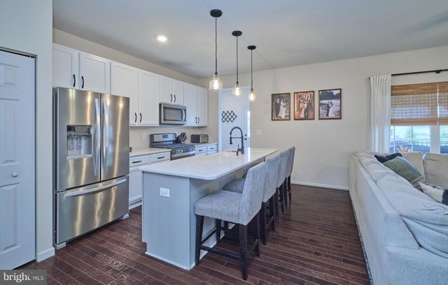 2232 SUNNYVALE DR, Pennsburg, PA 18073