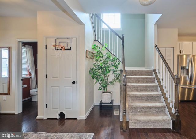 2232 SUNNYVALE DR, Pennsburg, PA 18073