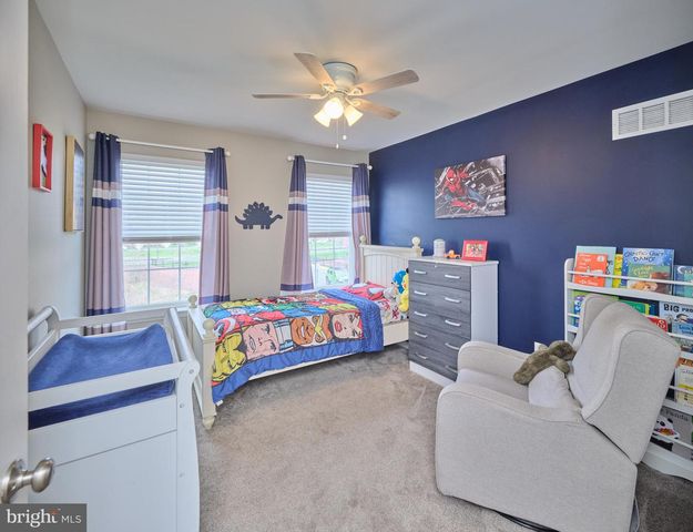 2232 SUNNYVALE DR, Pennsburg, PA 18073