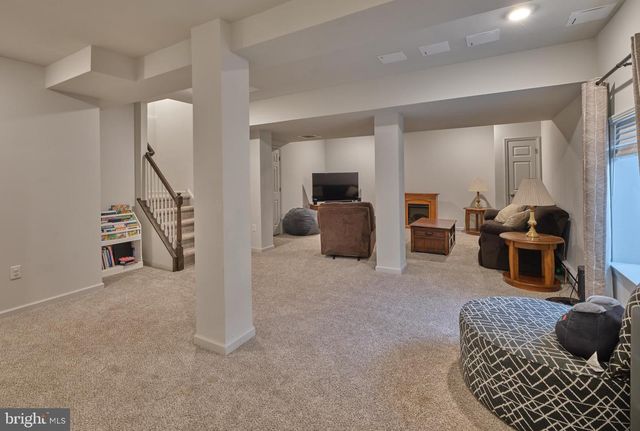 2232 SUNNYVALE DR, Pennsburg, PA 18073