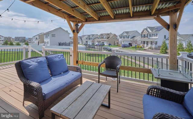 2232 SUNNYVALE DR, Pennsburg, PA 18073