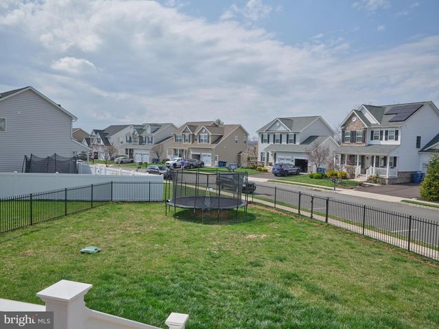 2232 SUNNYVALE DR, Pennsburg, PA 18073