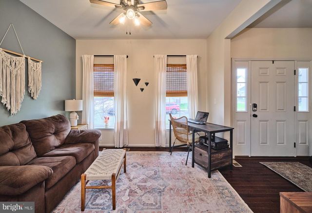 2232 SUNNYVALE DR, Pennsburg, PA 18073