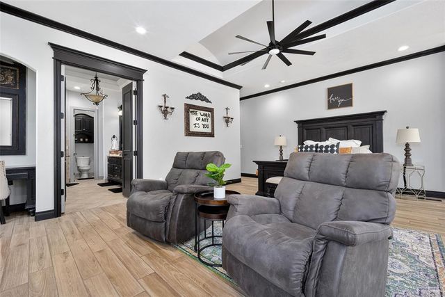 2366 Clubhouse Drive, Blanchard, OK 73010