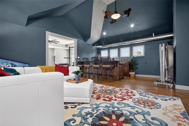 2366 Clubhouse Drive, Blanchard, OK 73010