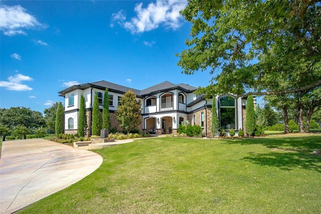 2366 Clubhouse Drive, Blanchard, OK 73010