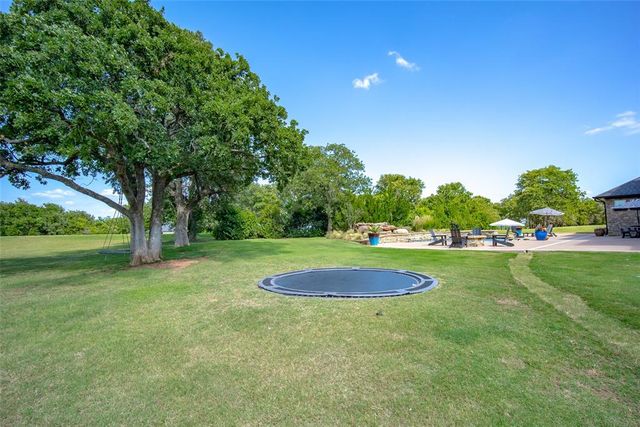 2366 Clubhouse Drive, Blanchard, OK 73010