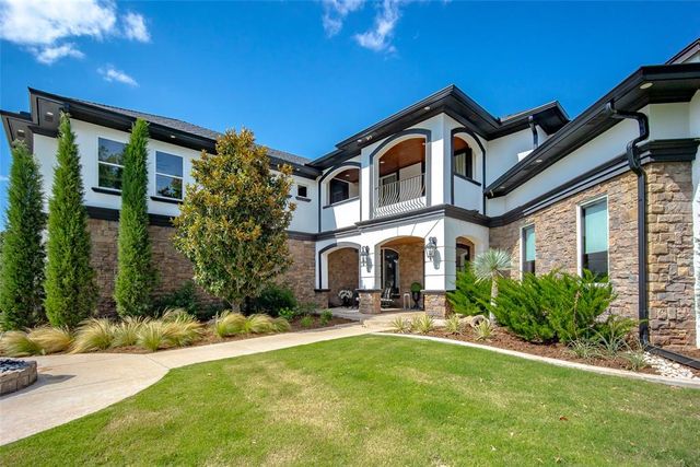 2366 Clubhouse Drive, Blanchard, OK 73010