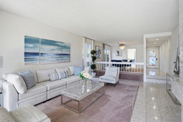 73 Kingston Ct., Coronado, CA 92118