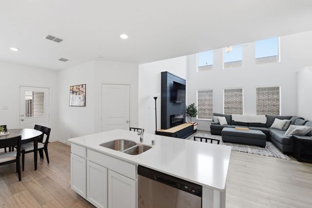 1269 Western Yarrow Drive, Justin, TX 76247