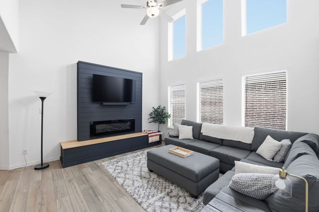 1269 Western Yarrow Drive, Justin, TX 76247