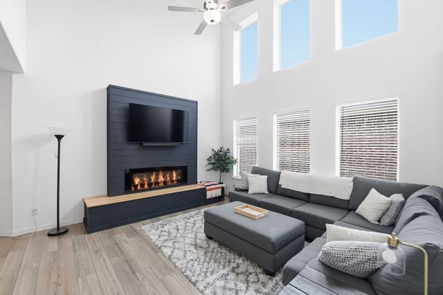 1269 Western Yarrow Drive, Justin, TX 76247