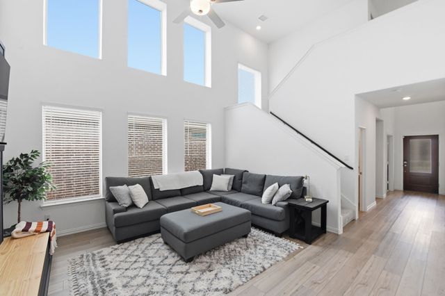 1269 Western Yarrow Drive, Justin, TX 76247