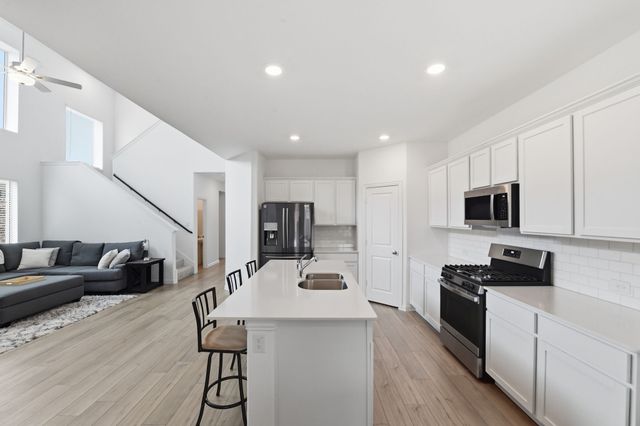 1269 Western Yarrow Drive, Justin, TX 76247