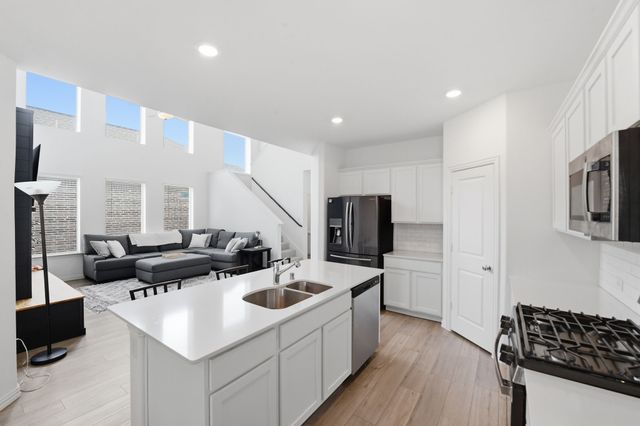 1269 Western Yarrow Drive, Justin, TX 76247