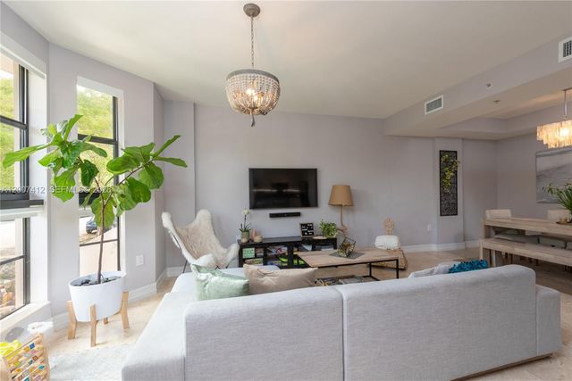 1650 Galiano St TH14, Coral Gables, FL 33134