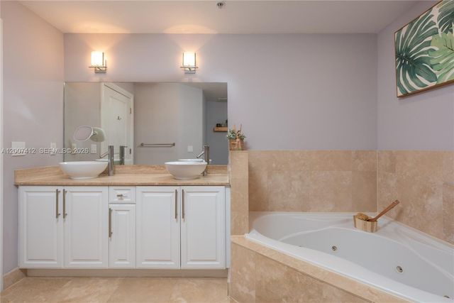 1650 Galiano St TH14, Coral Gables, FL 33134