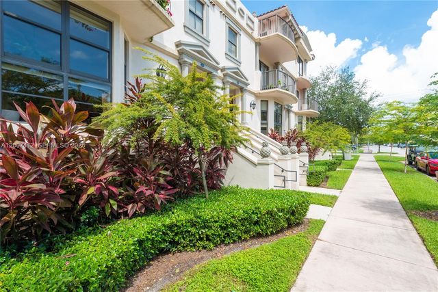 1650 Galiano St TH14, Coral Gables, FL 33134