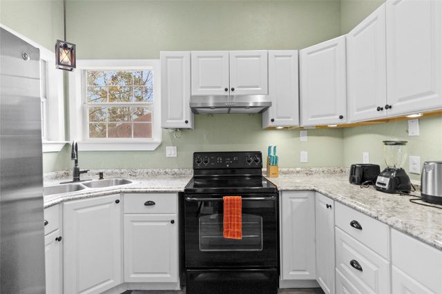610 S Railroad Avenue, Shepherd, TX 77371