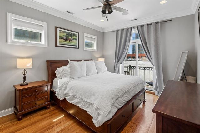 210 N Halsted Street 4, Chicago, IL 60661