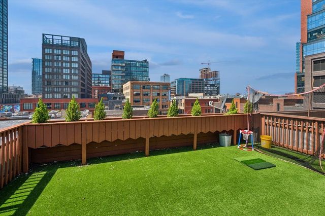 210 N Halsted Street 4, Chicago, IL 60661