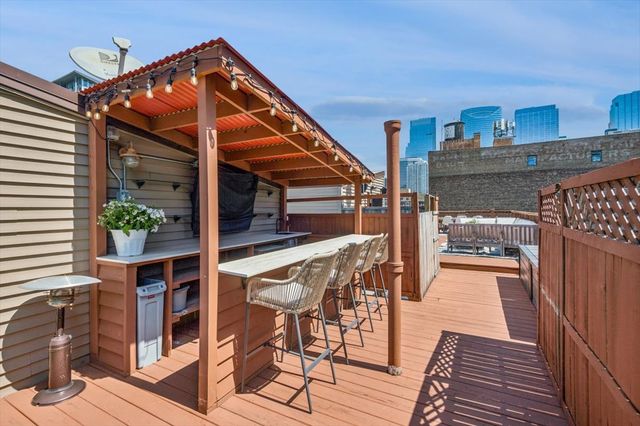 210 N Halsted Street 4, Chicago, IL 60661