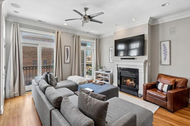 210 N Halsted Street 4, Chicago, IL 60661