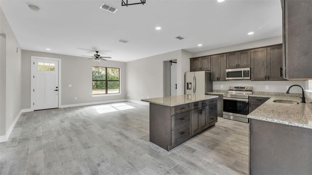 1802 AVENUE Q SW, Winter Haven, FL 33880