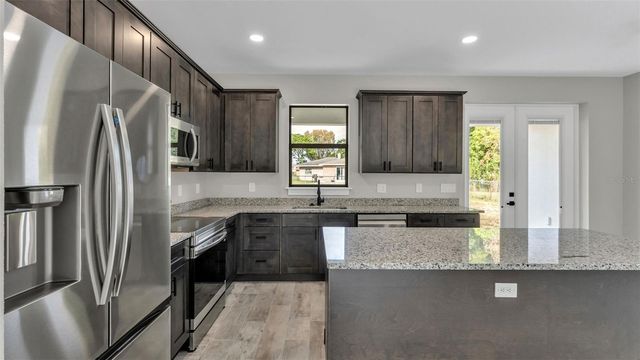 1802 AVENUE Q SW, Winter Haven, FL 33880