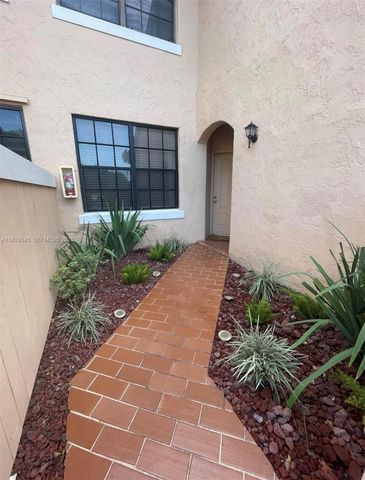 11864 NW 11th St 11864, Pembroke Pines, FL 33026