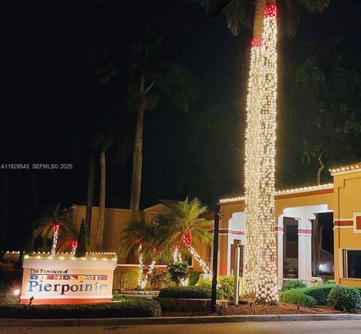 11864 NW 11th St 11864, Pembroke Pines, FL 33026