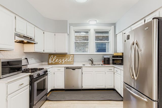 3124 N 76th Avenue, Elmwood Park, IL 60707