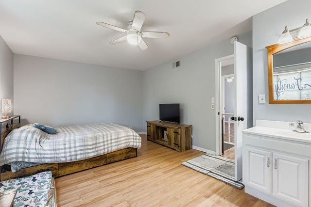 3124 N 76th Avenue, Elmwood Park, IL 60707