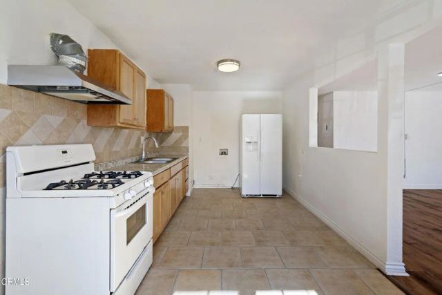 11538 Eucalyptus Avenue, Hawthorne, CA 90250