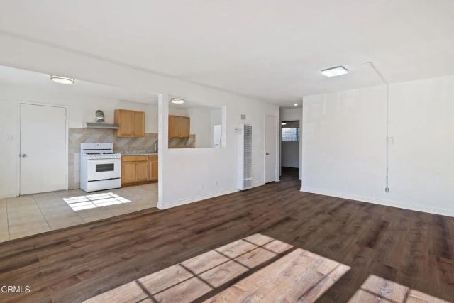 11538 Eucalyptus Avenue, Hawthorne, CA 90250