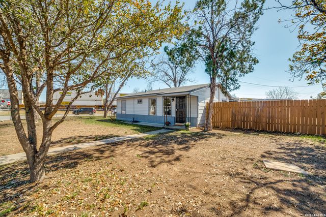 806 CERALVO ST, San Antonio, TX 78207