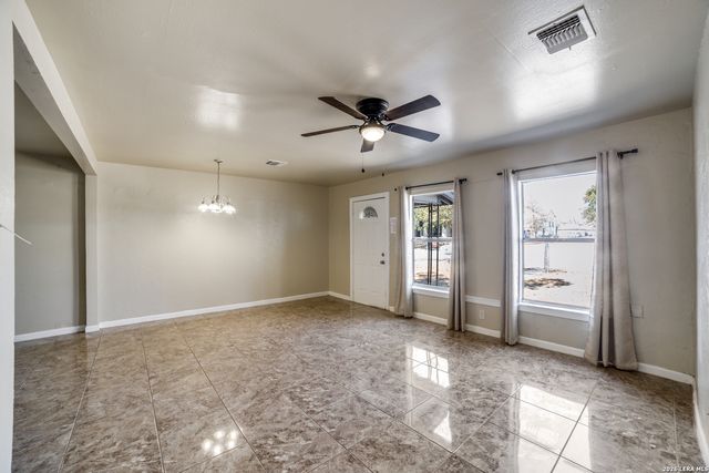 806 CERALVO ST, San Antonio, TX 78207