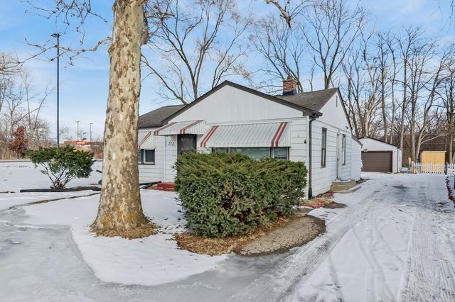 711 N Columbine Avenue, Lombard, IL 60148