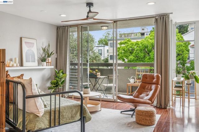 398 ADAMS STREET 302, Oakland, CA 94610