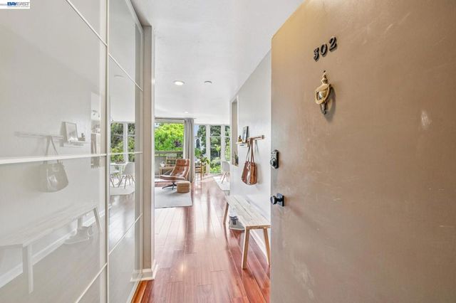 398 ADAMS STREET 302, Oakland, CA 94610