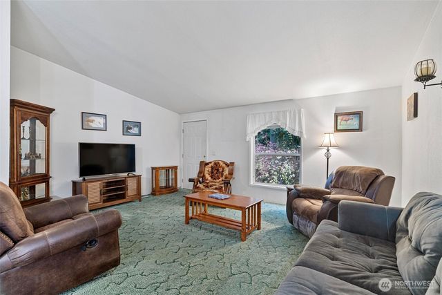 175 Pascoe Avenue, Chehalis, WA 98531